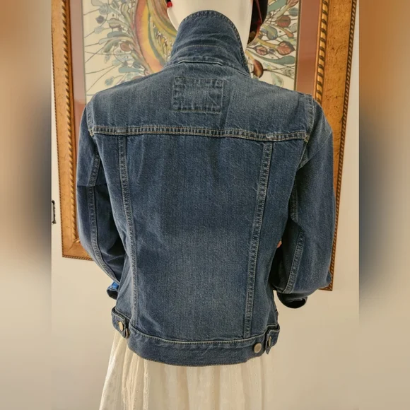 NWT - Banana Republic Classic Denim Jacket - XS - Picture 4 of 5